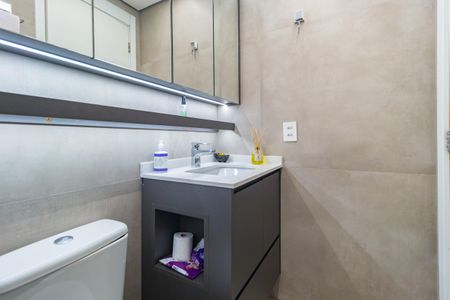 Apartamento à venda com 84m², 2 quartos e 1 vaga Apartamento à venda com 84m², 2 quartos e 1 vagaBanheiro - Social