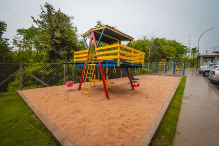 Apartamento para alugar com 49m², 2 quartos e 1 vaga Apartamento para alugar com 49m², 2 quartos e 1 vagaÁrea comum - Playground