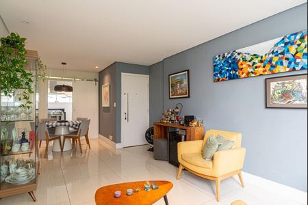 Apartamento à venda com 101m², 2 quartos e 1 vaga Apartamento à venda com 101m², 2 quartos e 1 vagaSala