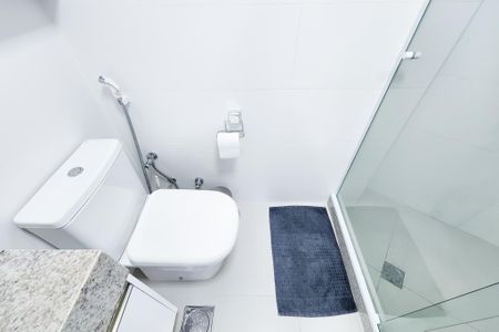 Apartamento à venda com 72m², 2 quartos e 1 vaga Apartamento à venda com 72m², 2 quartos e 1 vagaBanheiro da Suite