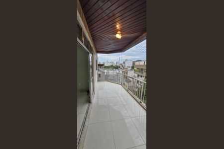 Apartamento à venda com 134m², 3 quartos e 2 vagas Apartamento à venda com 134m², 3 quartos e 2 vagasVaranda