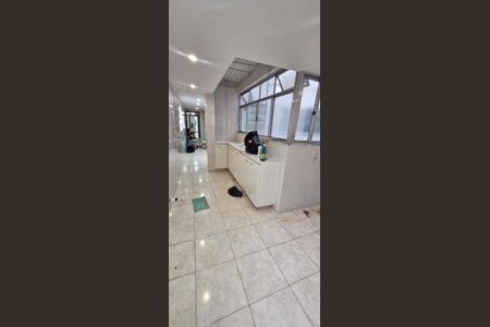 Apartamento à venda com 134m², 3 quartos e 2 vagas Apartamento à venda com 134m², 3 quartos e 2 vagasLavanderia