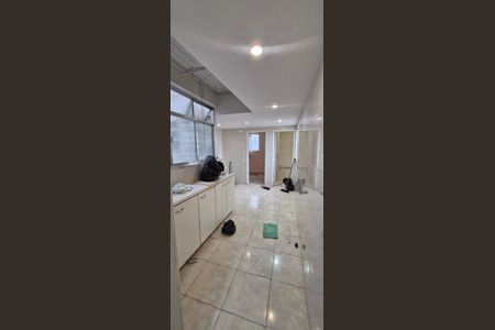 Apartamento à venda com 134m², 3 quartos e 2 vagas Apartamento à venda com 134m², 3 quartos e 2 vagasLavanderia