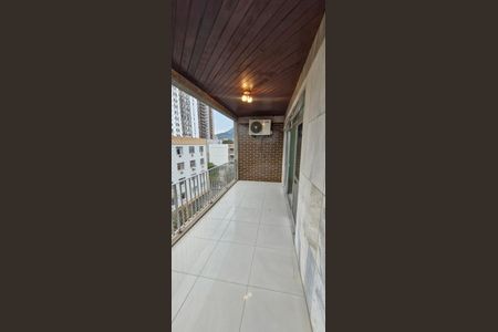 Apartamento à venda com 134m², 3 quartos e 2 vagas Apartamento à venda com 134m², 3 quartos e 2 vagasVaranda