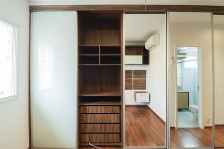Apartamento à venda com 104m², 3 quartos e 2 vagas Apartamento à venda com 104m², 3 quartos e 2 vagasSuíte