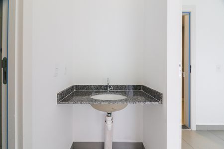 Banheiro de apartamento para alugar com 2 quartos, 37m² em Jaguaré, São Paulo