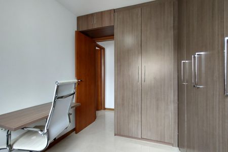 Apartamento para alugar com 153m², 3 quartos e 2 vagasQuarto 