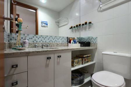 Apartamento para alugar com 153m², 3 quartos e 2 vagasBanheiro da Suíte 2