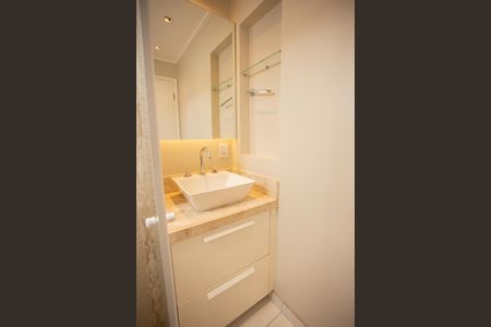 Apartamento à venda com 72m², 2 quartos e 1 vaga Apartamento à venda com 72m², 2 quartos e 1 vagaBANHEIRO DA SUÍTE