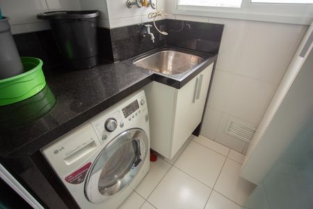 Apartamento à venda com 72m², 2 quartos e 1 vaga Apartamento à venda com 72m², 2 quartos e 1 vagaÁREA DE SERVIÇO