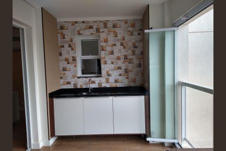 Apartamento à venda com 1 quarto, 57m² em Cambuí, Campinas