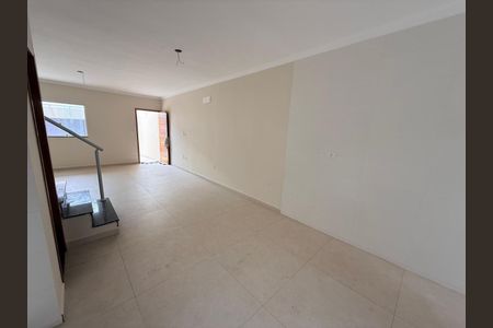 Casa à venda com 3 quartos, 110m² em Vila Lucia, São Paulo