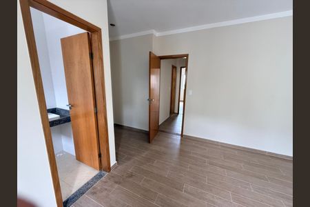 Casa à venda com 3 quartos, 110m² em Vila Lucia, São Paulo