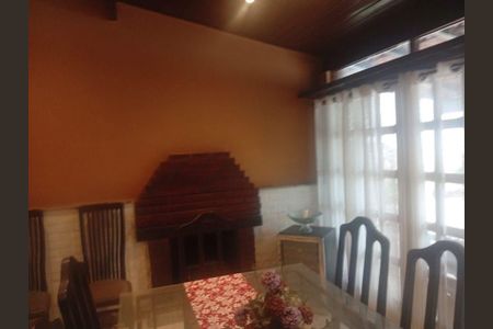 Casa à venda com 3 quartos, 295m² em Vila Progresso, Niterói