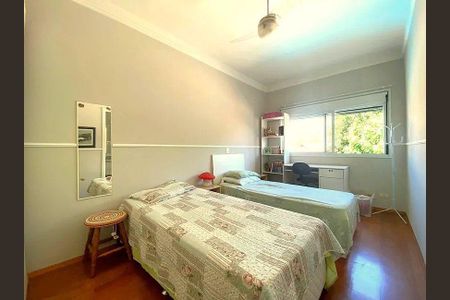 Casa à venda com 4 quartos, 535m² em Parque dos Principes, São Paulo