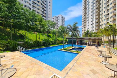 Apartamento à venda com 54m², 2 quartos e 1 vaga Apartamento à venda com 54m², 2 quartos e 1 vagaÁrea comum - Piscina
