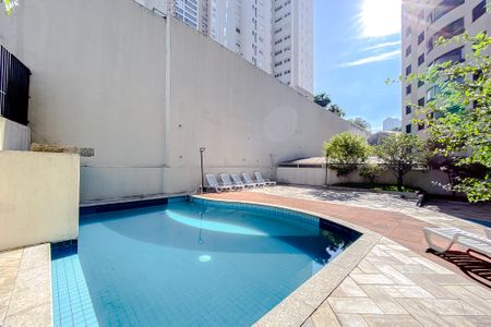 Apartamento à venda com 84m², 2 quartos e 2 vagasÁrea comum - Piscina