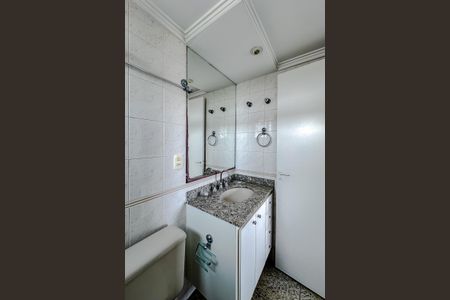 Apartamento à venda com 84m², 2 quartos e 2 vagas Apartamento à venda com 84m², 2 quartos e 2 vagasBanheiro da Suíte 1