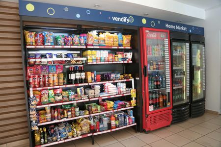 Apartamento para alugar com 68m², 3 quartos e 1 vagaMini Mercado