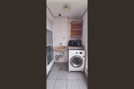 Apartamento para alugar com 68m², 3 quartos e 1 vagaÁrea de Serviço