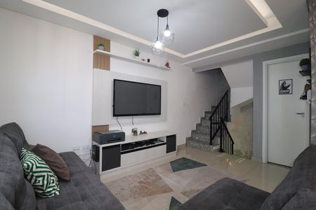 Casa à venda com 140m², 2 quartos e 2 vagasSala