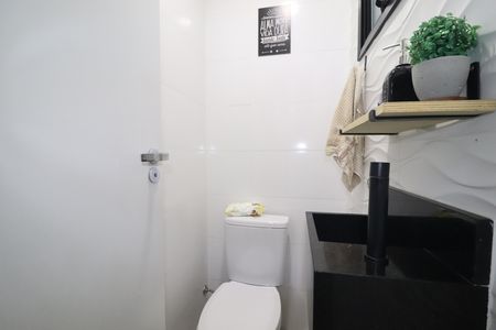 Casa à venda com 140m², 2 quartos e 2 vagasLavabo