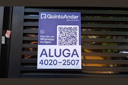 Casa à venda com 140m², 2 quartos e 2 vagas Casa à venda com 140m², 2 quartos e 2 vagasPlaquinha Instalada 11/11/2015 QRCODE YACP-620