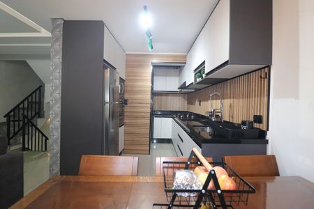 Casa à venda com 140m², 2 quartos e 2 vagasCozinha