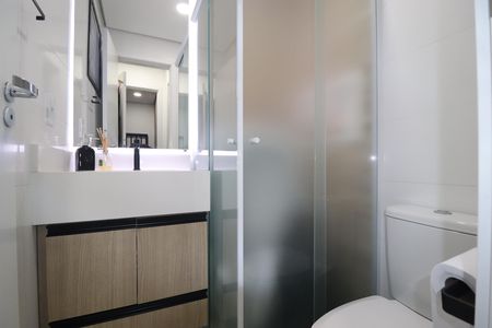 Casa à venda com 140m², 2 quartos e 2 vagasBanheiro Quarto 1 suíte