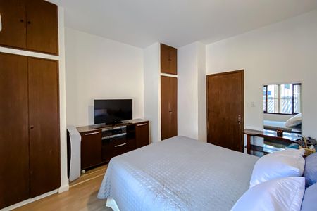 Casa à venda com 190m², 3 quartos e 3 vagasQuarto 1 - Suíte