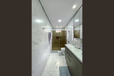 Casa à venda com 190m², 3 quartos e 3 vagasBanheiro da Suíte