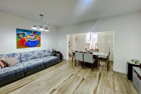 Casa à venda com 190m², 3 quartos e 3 vagasSala