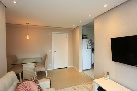 Sala de apartamento para alugar com 2 quartos, 56m² em Jardim Maria Rosa, Taboão da Serra