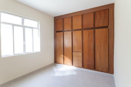 Casa à venda com 250m², 3 quartos e 3 vagas Casa à venda com 250m², 3 quartos e 3 vagasquarto 1