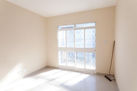 Sala de TV de casa à venda com 3 quartos, 250m² em Santa Tereza, Belo Horizonte