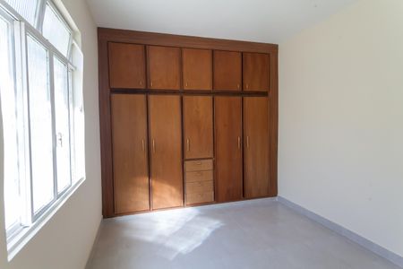 Casa à venda com 250m², 3 quartos e 3 vagas Casa à venda com 250m², 3 quartos e 3 vagasquarto 1