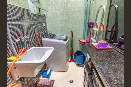 Casa à venda com 132m², 3 quartos e 2 vagas Casa à venda com 132m², 3 quartos e 2 vagasÁrea de Serviço