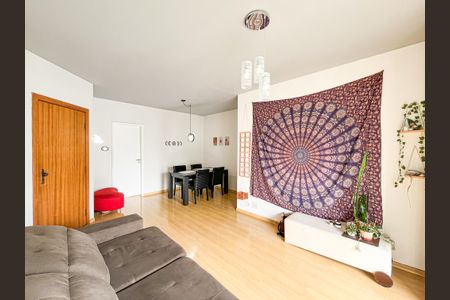 Apartamento à venda com 90m², 3 quartos e 2 vagasSala