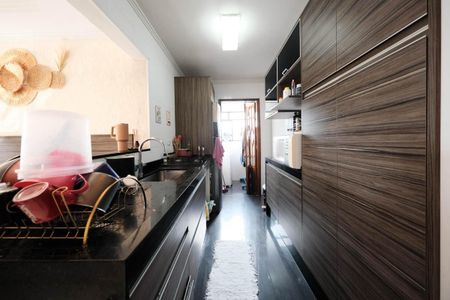 Sala/Cozinha de apartamento à venda com 2 quartos, 59m² em Vila Araguaia, São Paulo
