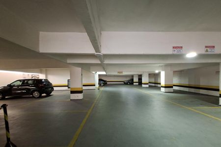 Apartamento para alugar com 25m², 0 quarto e 1 vaga Apartamento para alugar com 25m², 0 quarto e 1 vagaGaragem