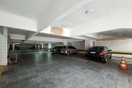 Apartamento para alugar com 25m², 0 quarto e 1 vaga Apartamento para alugar com 25m², 0 quarto e 1 vagaGaragem