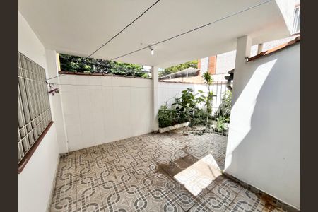 Casa para alugar com 120m², 3 quartos e 2 vagasQuintal