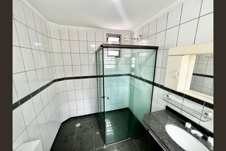 Casa para alugar com 120m², 3 quartos e 2 vagasBanheiro