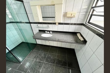 Casa para alugar com 120m², 3 quartos e 2 vagasBanheiro