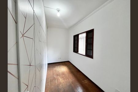 Casa para alugar com 120m², 3 quartos e 2 vagasQuarto 2