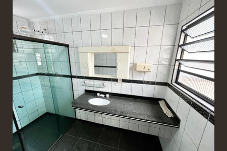 Casa para alugar com 120m², 3 quartos e 2 vagasBanheiro