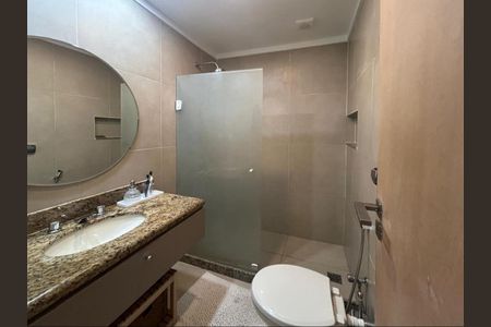 Apartamento à venda com 114m², 3 quartos e 2 vagasBanheiro 