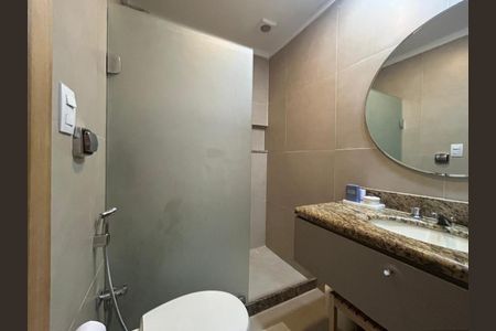 Apartamento à venda com 114m², 3 quartos e 2 vagasBanheiro suite 