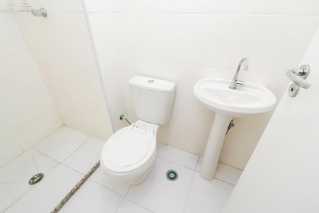 Apartamento para alugar com 44m², 2 quartos e sem vagaBanheiro