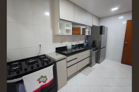 Casa de condomínio à venda com 160m², 3 quartos e 1 vaga